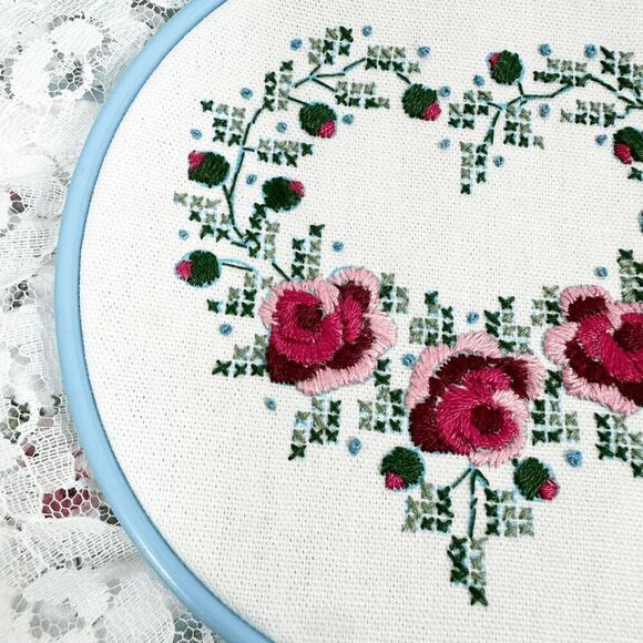 Vintage Mini Classics Cross stitch finished Rose Heart Floral Lace Wall Decor - Picture 8 of 8